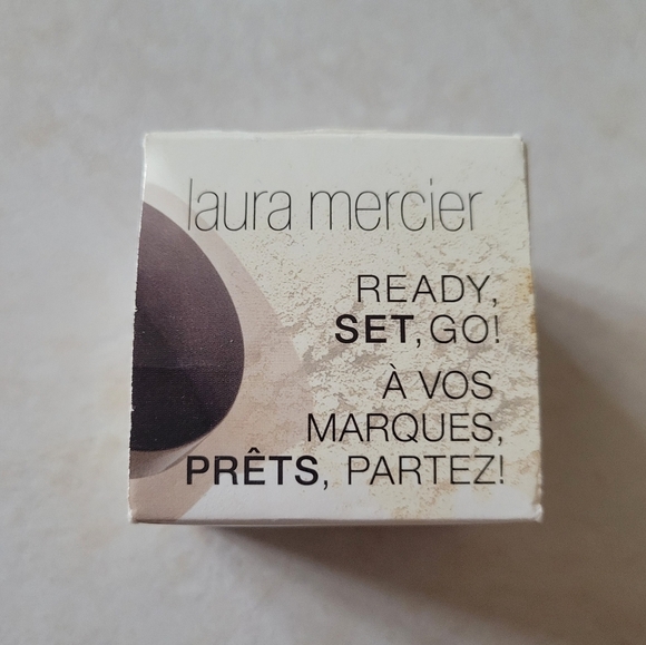 Laura Mercier Delux Mini Translucent Loose Setting Powder & Velour Puff New - Picture 7 of 12
